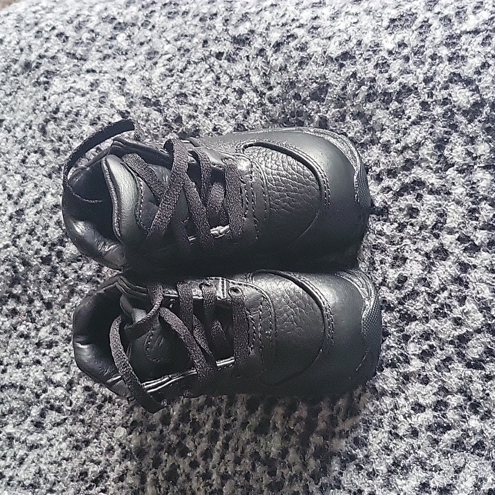 Size 5 nike air max boots